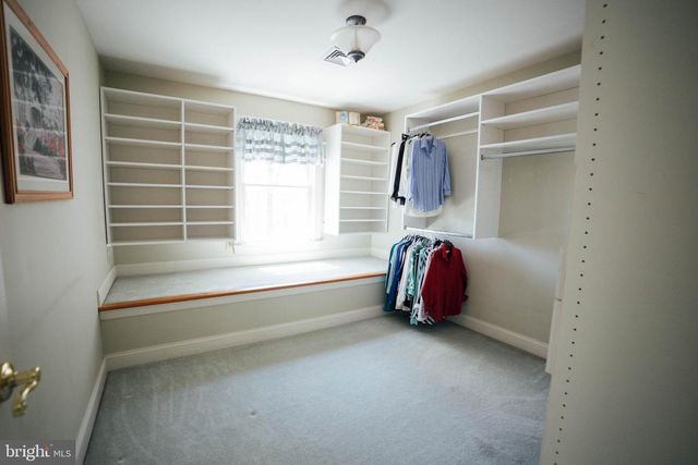 7 SLITTING MILL RD, Glen Mills, PA 19342