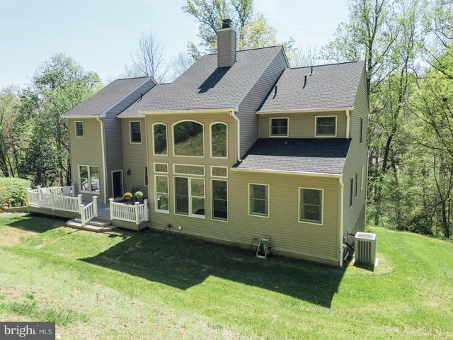 7 SLITTING MILL RD, Glen Mills, PA 19342