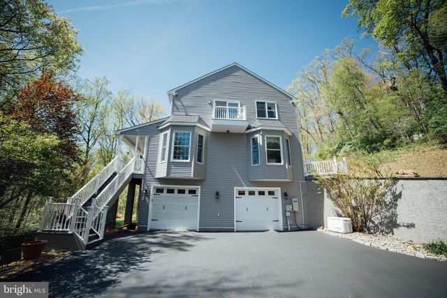 7 SLITTING MILL RD, Glen Mills, PA 19342