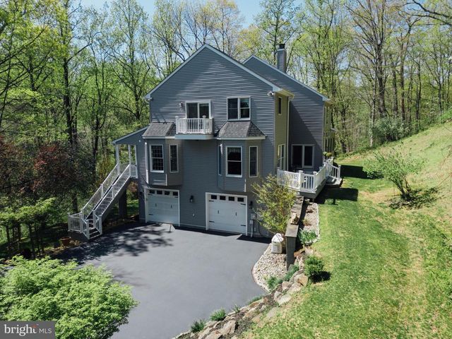 7 SLITTING MILL RD, Glen Mills, PA 19342