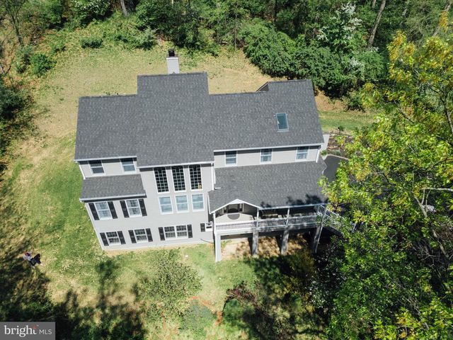 7 SLITTING MILL RD, Glen Mills, PA 19342