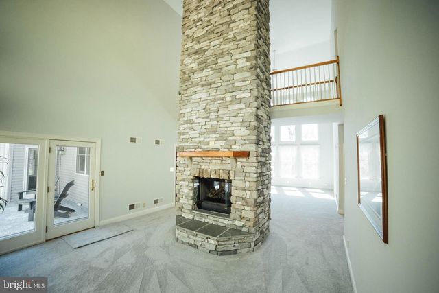 7 SLITTING MILL RD, Glen Mills, PA 19342