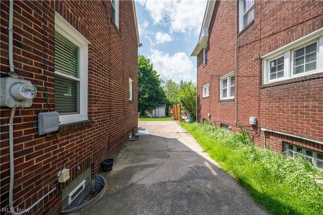 1842 Coronado Avenue, Youngstown, OH 44504