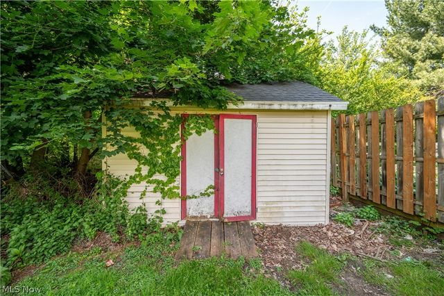 1842 Coronado Avenue, Youngstown, OH 44504