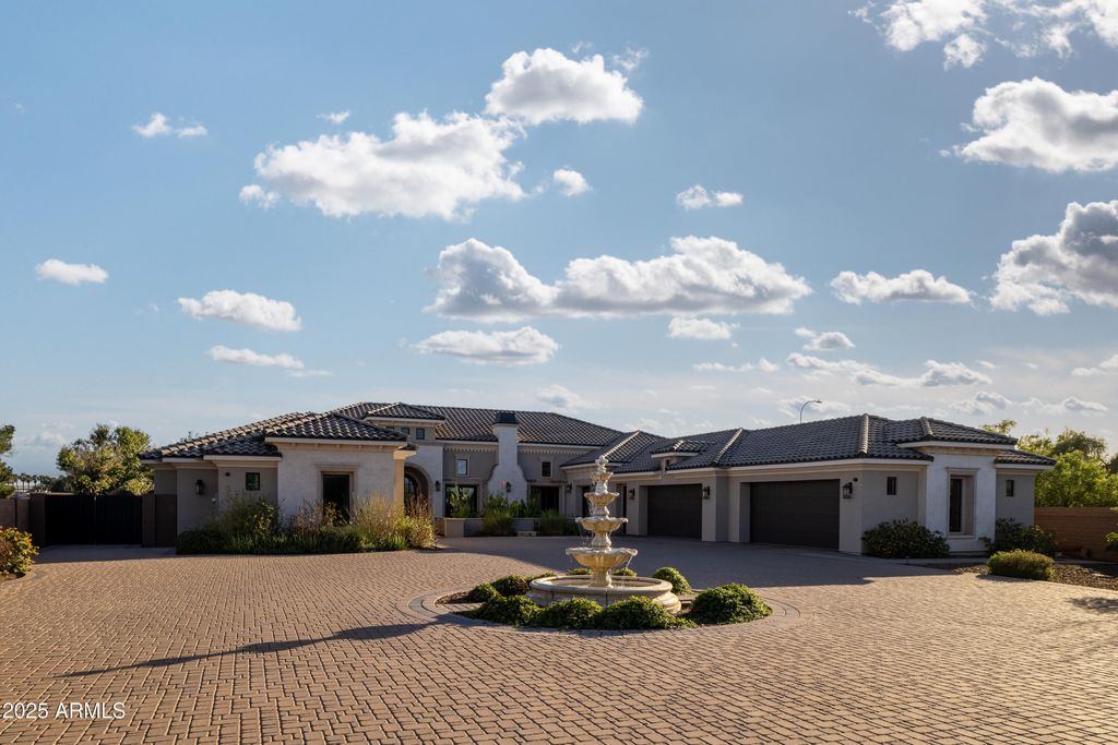 1011 E KINGBIRD Place, Chandler, AZ 85286 — exterior