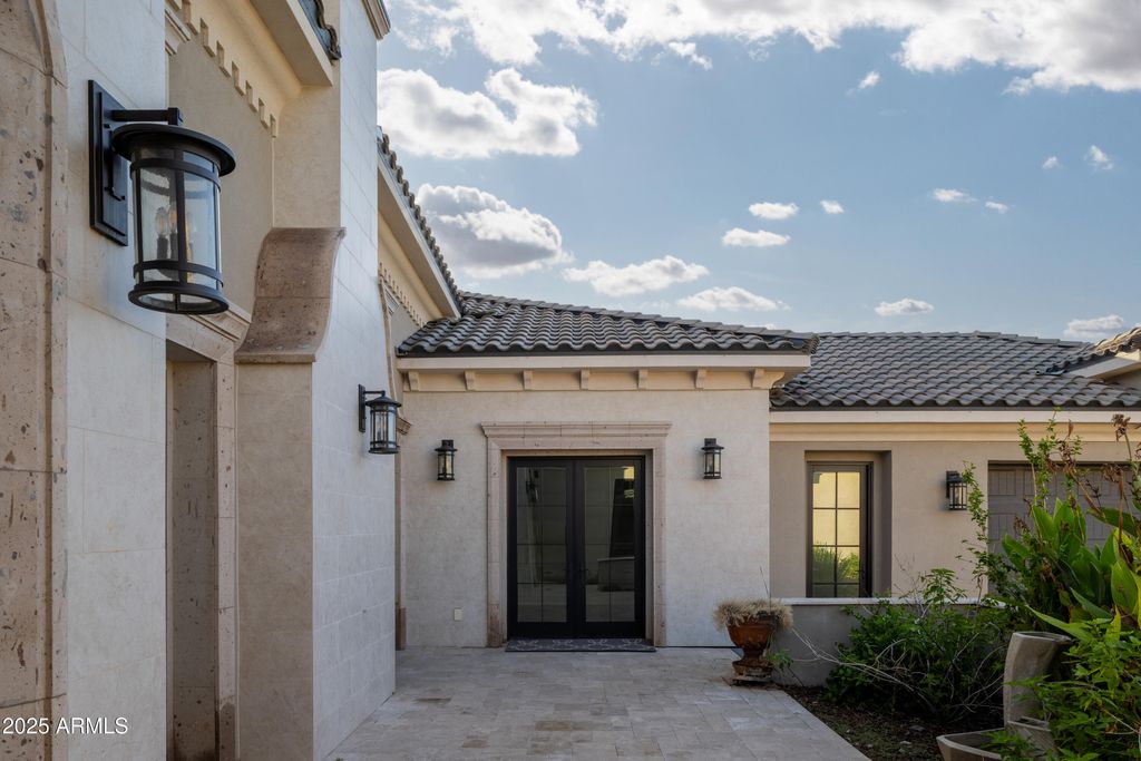 1011 E KINGBIRD Place, Chandler, AZ 85286 — photo 3