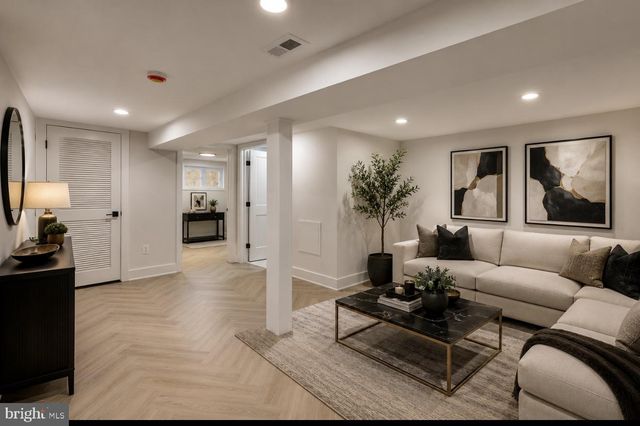 4924 7TH ST NW, Washington, DC 20011