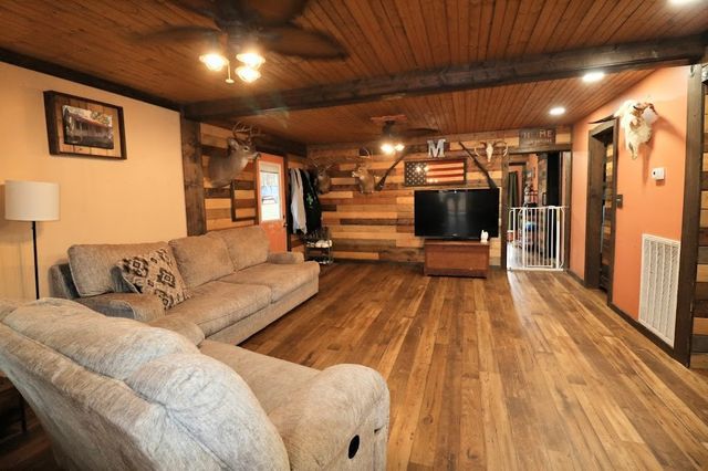 290 Sine Ln, Erin, TN 37061