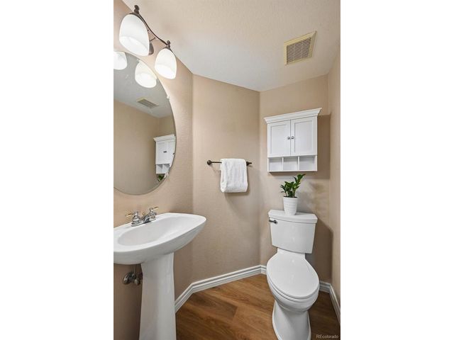 5277 S Malaya Way, Aurora, CO 80015
