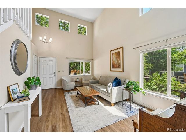 5277 S Malaya Way, Aurora, CO 80015