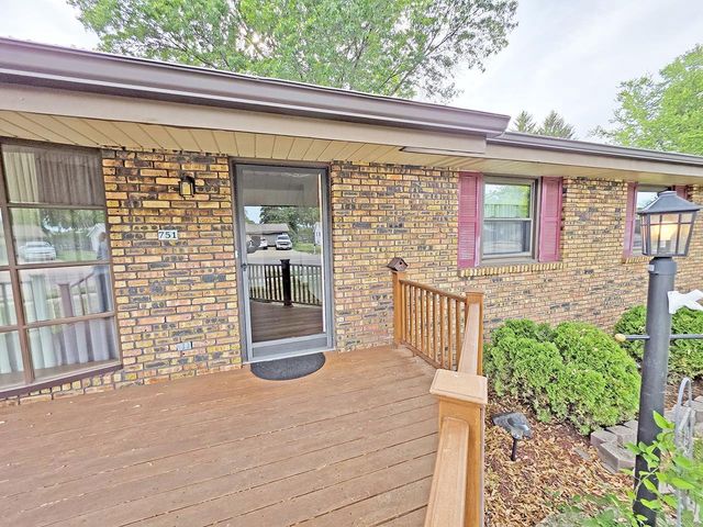 751 N Wright Road, Janesville, WI 53546