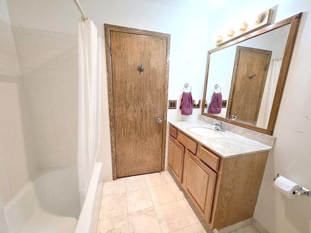 751 N Wright Road, Janesville, WI 53546