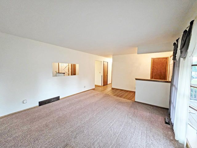 751 N Wright Road, Janesville, WI 53546