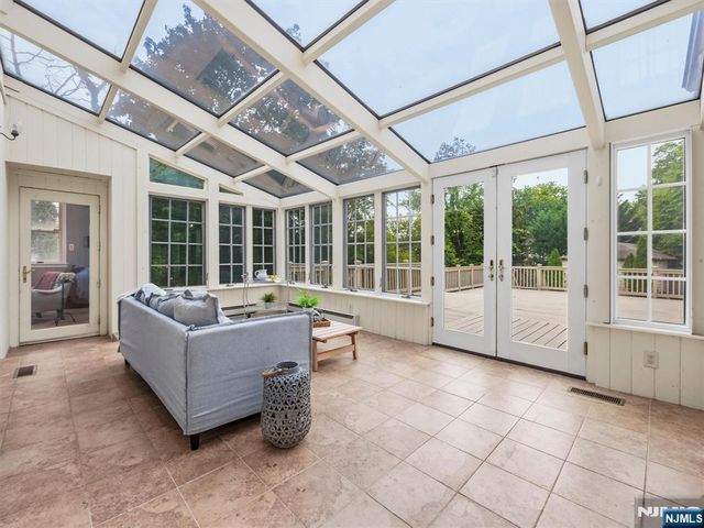 22 Serafin Place, Glen Rock, NJ 07452