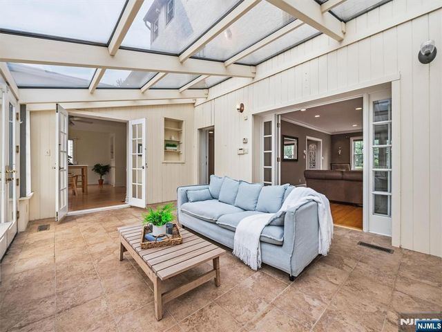 22 Serafin Place, Glen Rock, NJ 07452