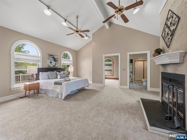 22 Serafin Place, Glen Rock, NJ 07452