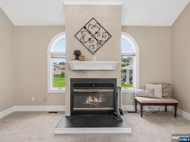 22 Serafin Place, Glen Rock, NJ 07452