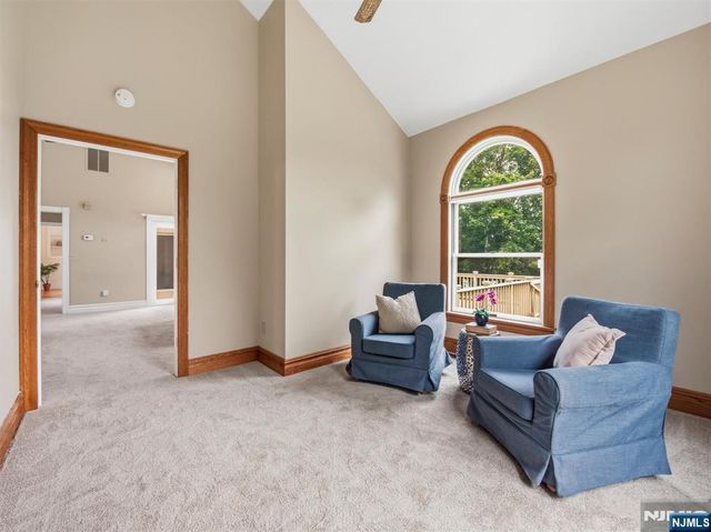 22 Serafin Place, Glen Rock, NJ 07452