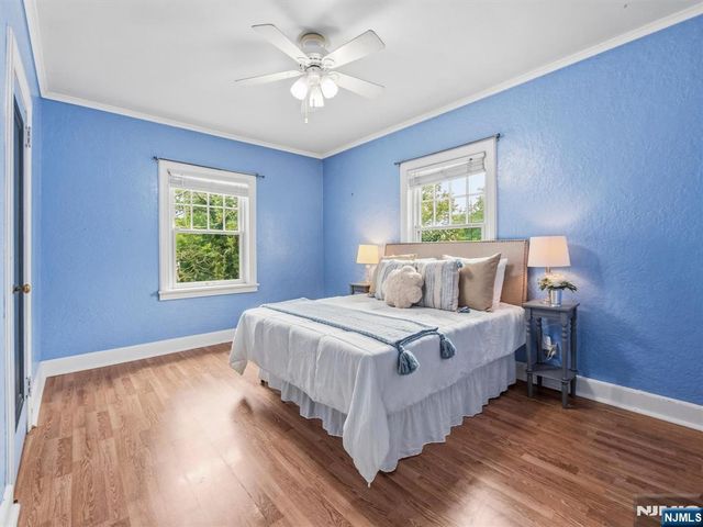 22 Serafin Place, Glen Rock, NJ 07452