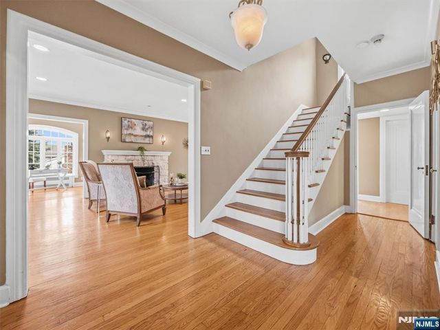 22 Serafin Place, Glen Rock, NJ 07452