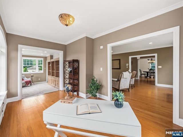22 Serafin Place, Glen Rock, NJ 07452