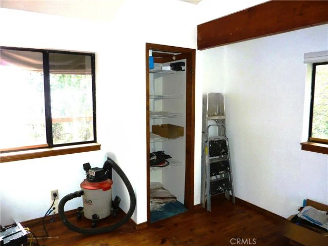 21531 Sawpit Canyon Road, Cedarpines Park, CA 92322