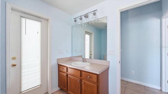 4623 61ST DRIVE E, Bradenton, FL 34203