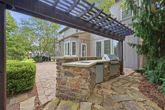 7310 W 145th Terrace, Overland Park, KS 66223