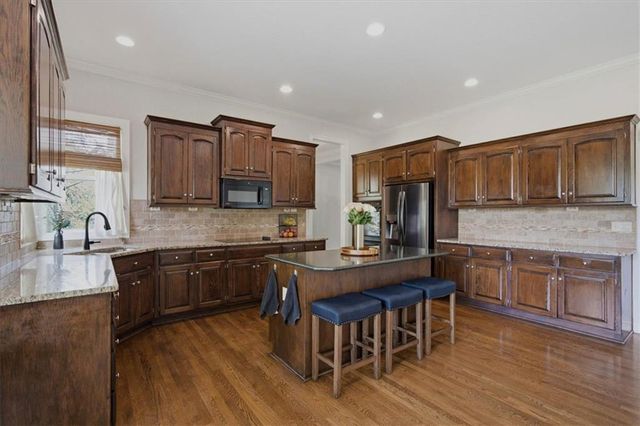 7310 W 145th Terrace, Overland Park, KS 66223