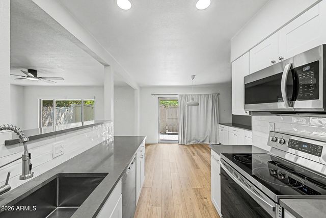 5631 S BOUNTY Court B, Tempe, AZ 85283