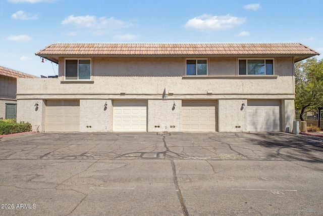 5631 S BOUNTY Court B, Tempe, AZ 85283