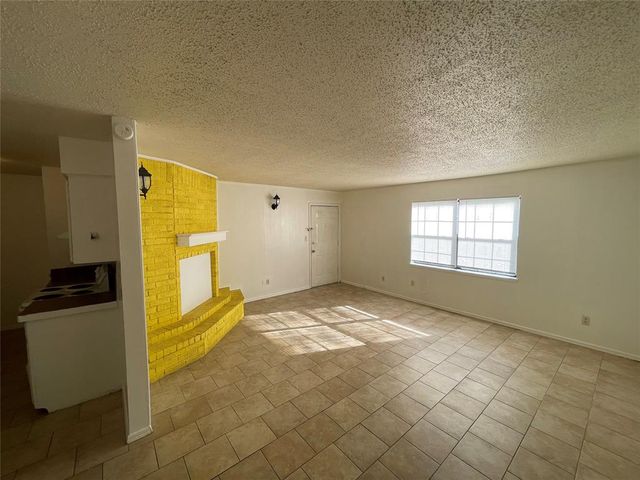 401 SE 12th Street 105, Norman, OK 73071