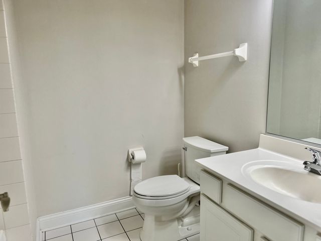 31 Foxcroft Road 207, Naperville, IL 60565