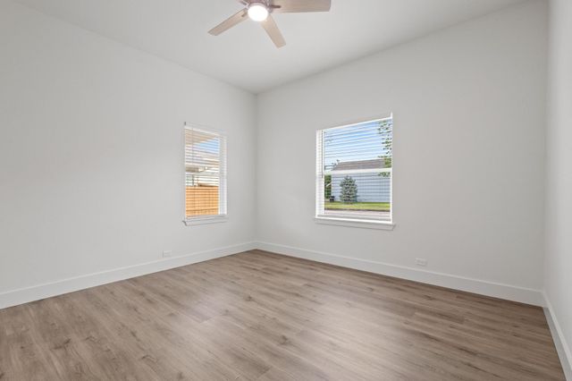 607 W Sears Street, Denison, TX 75020