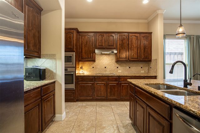 621 Seminole Trail, Murphy, TX 75094