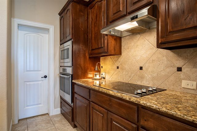 621 Seminole Trail, Murphy, TX 75094