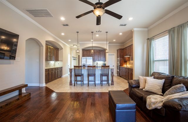 621 Seminole Trail, Murphy, TX 75094