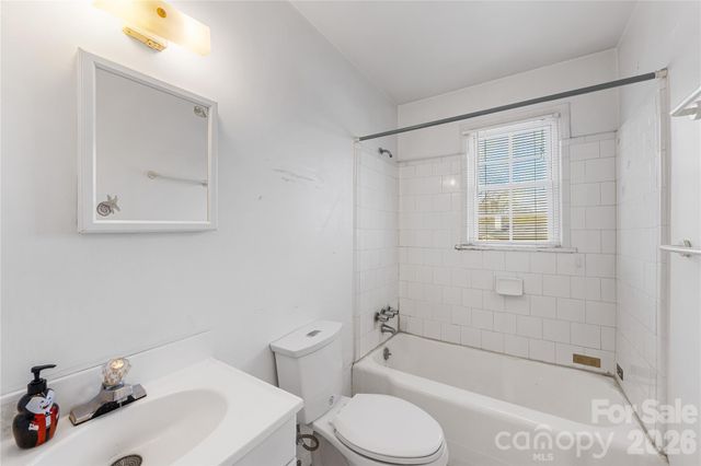 540 Wakefield Drive D, Charlotte, NC 28209