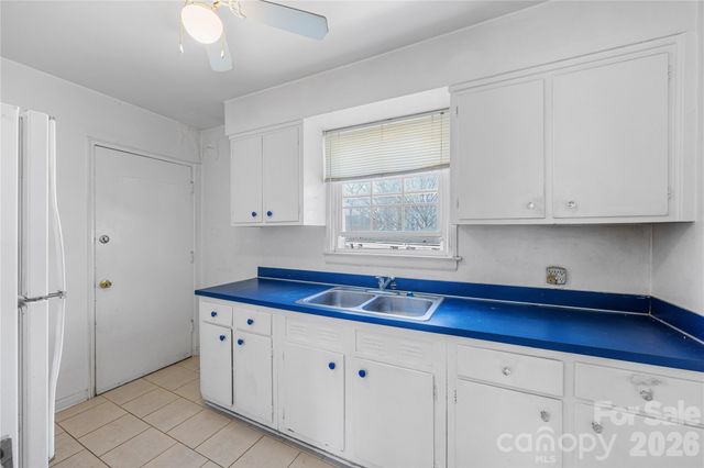 540 Wakefield Drive D, Charlotte, NC 28209
