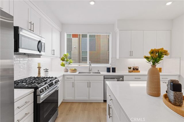 1816 E 1st 440, Santa Ana, CA 92705