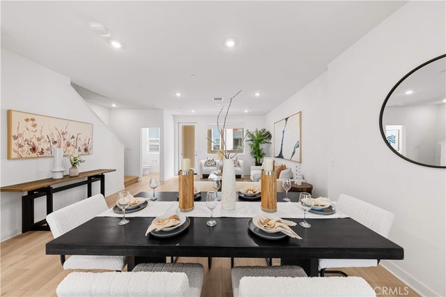 1816 E 1st 440, Santa Ana, CA 92705