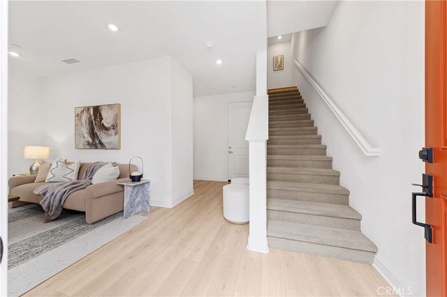 1816 E 1st 440, Santa Ana, CA 92705