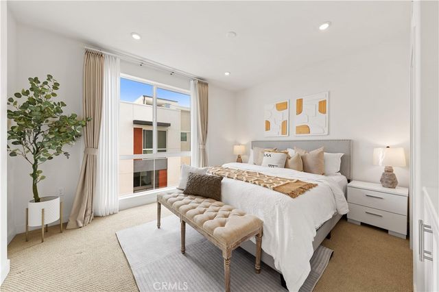 1816 E 1st 440, Santa Ana, CA 92705