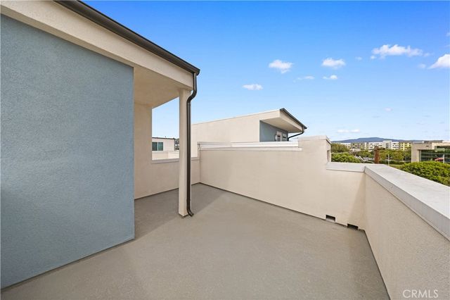 1816 E 1st 440, Santa Ana, CA 92705