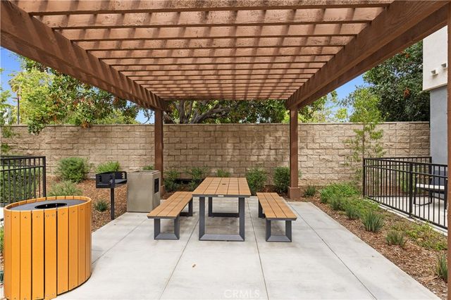 1816 E 1st 440, Santa Ana, CA 92705