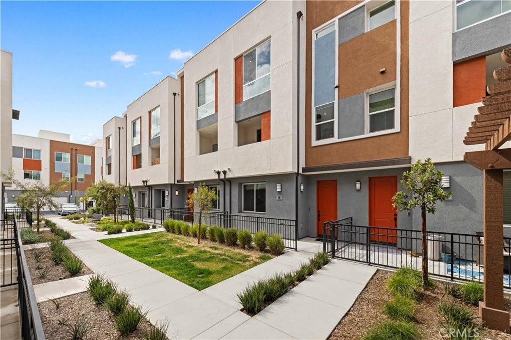 1816 E 1st 440, Santa Ana, CA 92705 — photo 2
