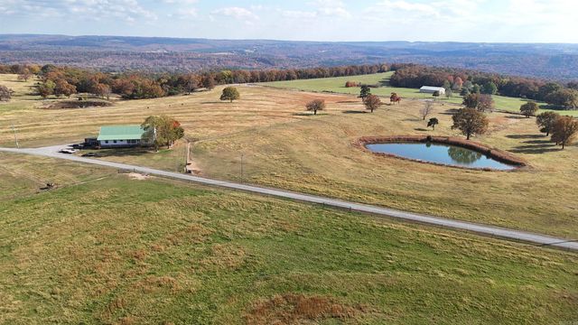 1768 Cutoff Road Road, Clinton, AR 72031