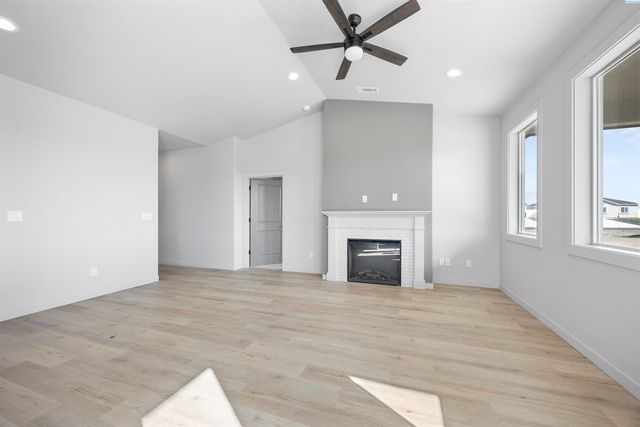 2910 E Helena St, Pasco, WA 99301