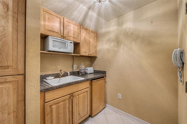 18615 CHEMILLE DRIVE, Lutz, FL 33558