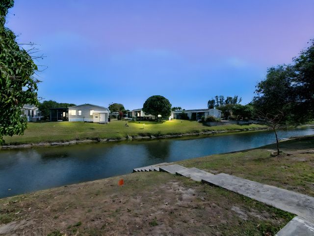1700 SW 66th Avenue, Boca Raton, FL 33428